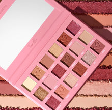 Load image into Gallery viewer, Tease Me Eye Shadow Pallet
